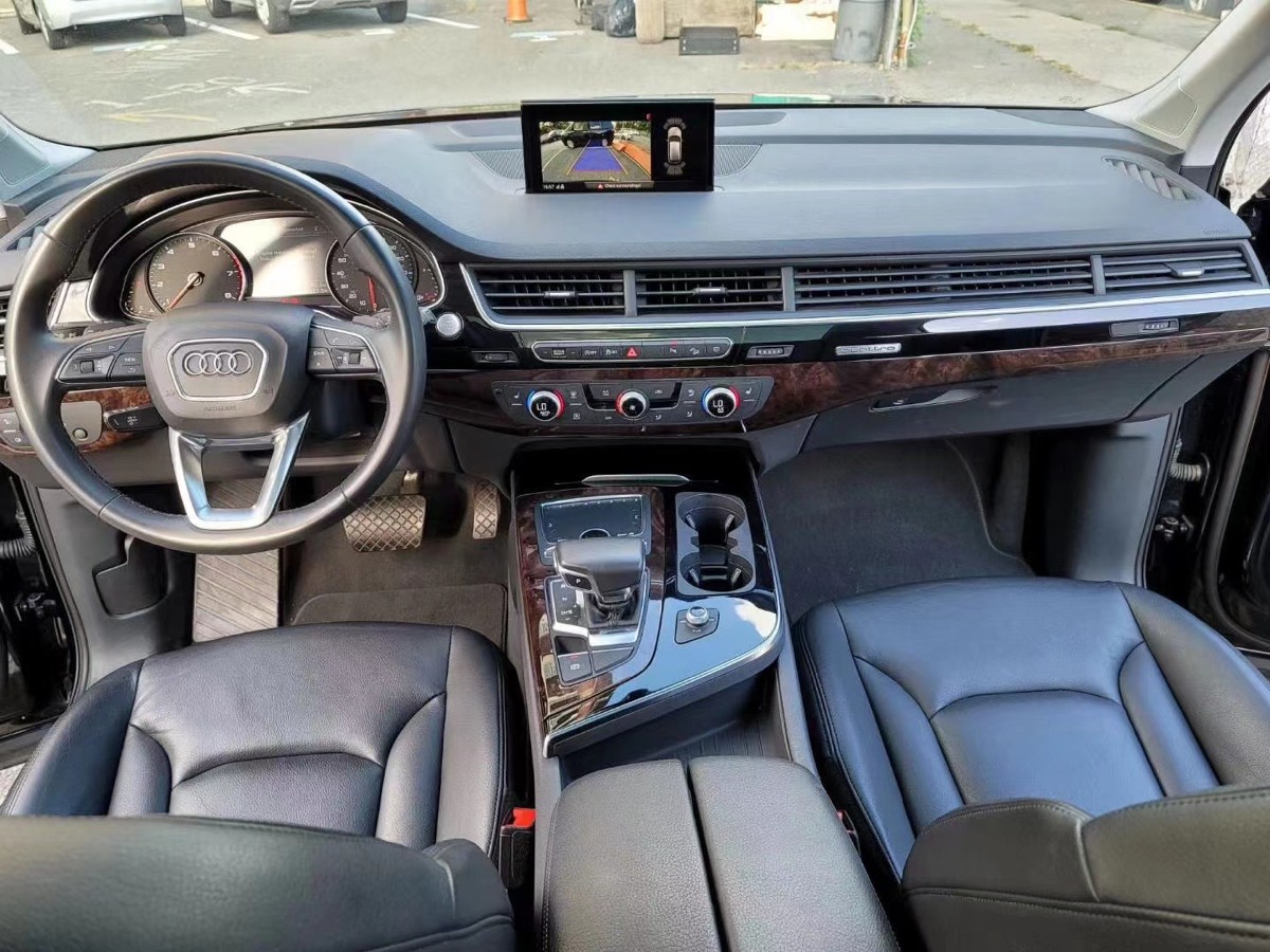 2018 AUDI Q7 premium plus 25000 miles 新车价格在$68000 左右 高配